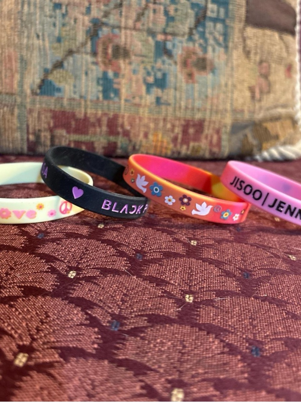 2 BlackPink and 2 Inspirational bracelets